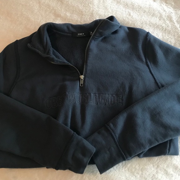 OBEY Quarter Zip! 🤍